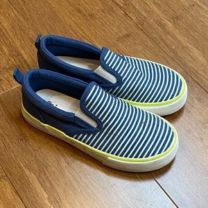 Gap kids size 12 slip on shoes